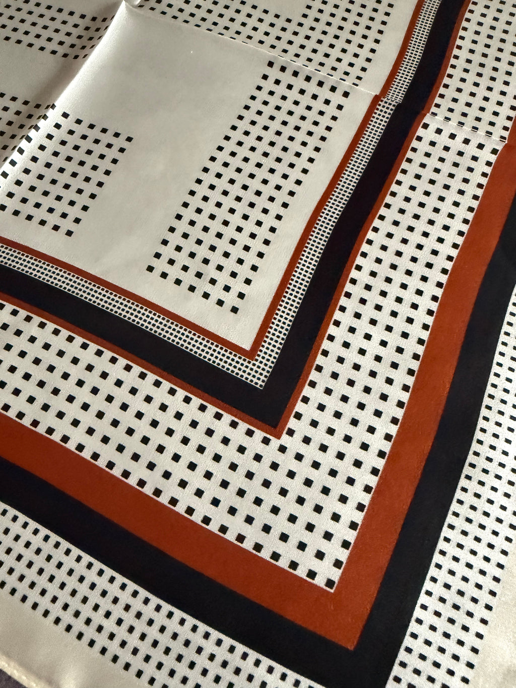Seidentuch, 100% Seide, sehr weich und elegant