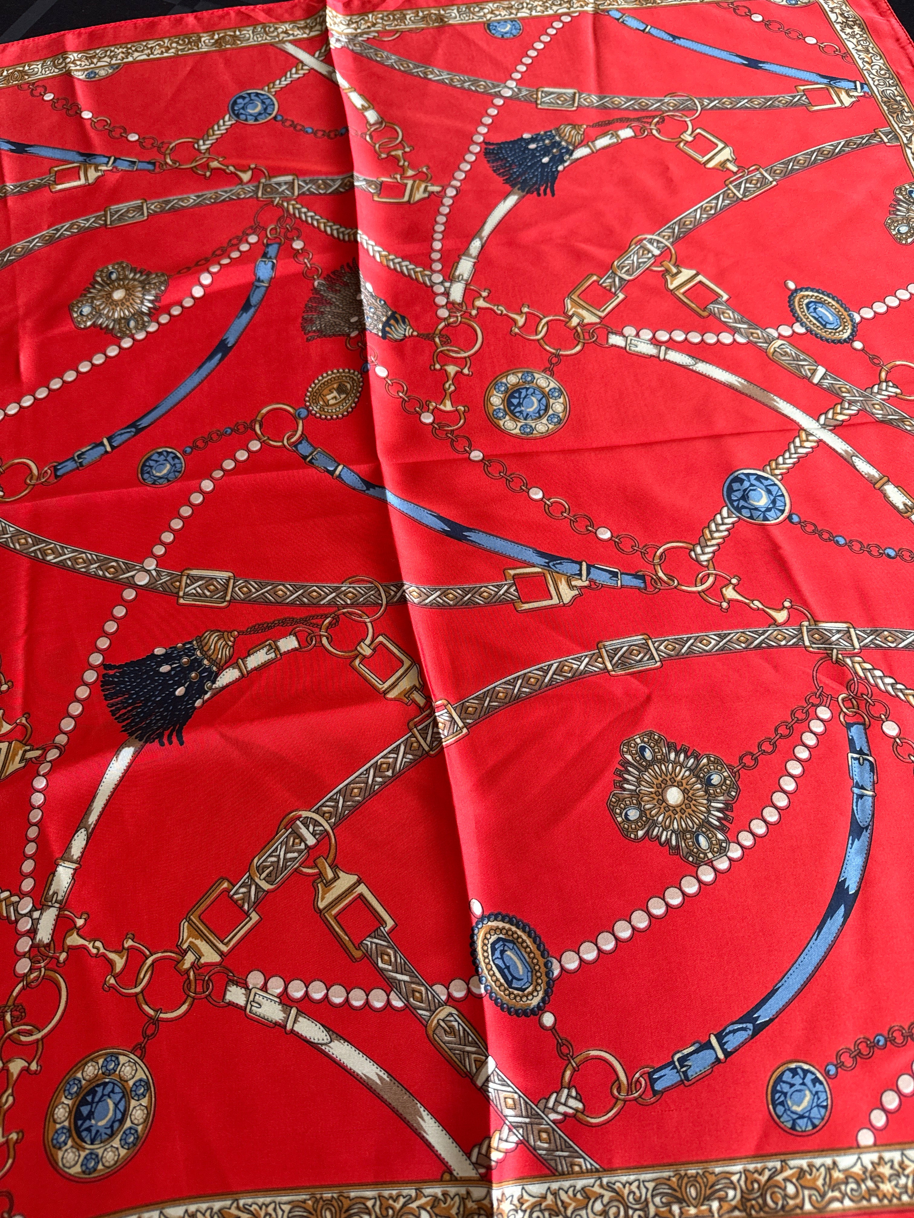 Tuch, sehr weich mit schönem Paisley-Muster
