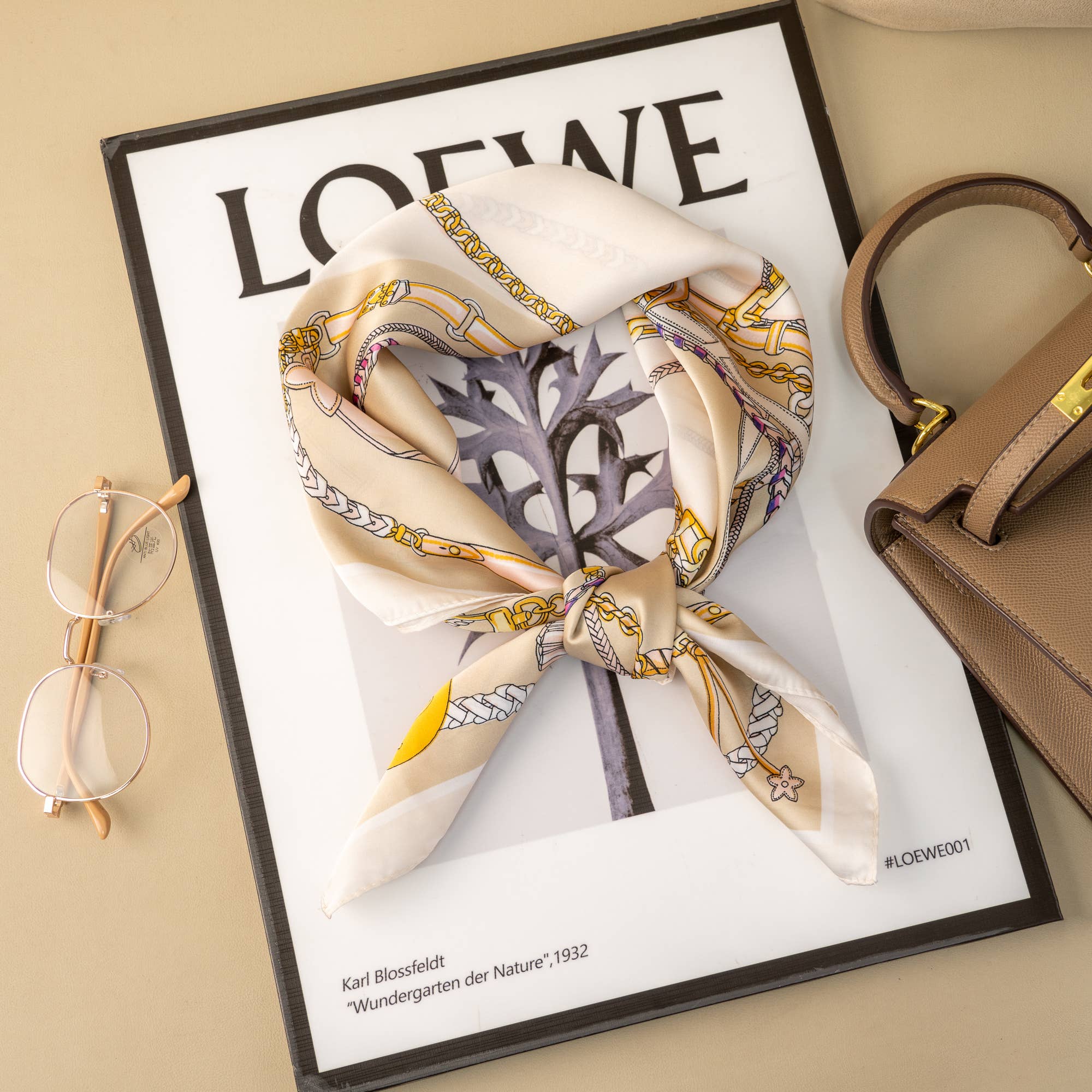 Reitschal aus Satin 70x70 cm in Creme mit Seidenoptik