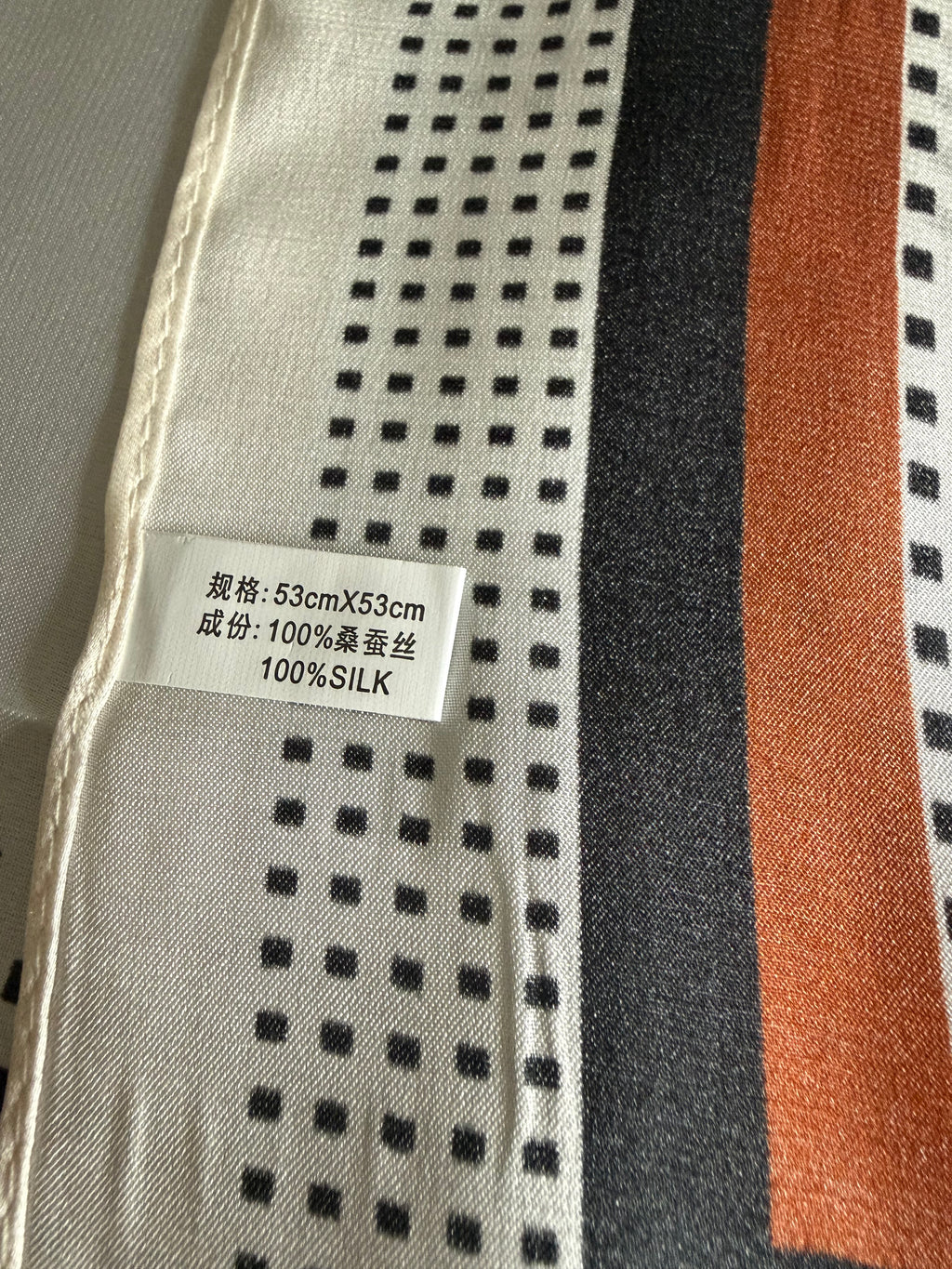 Seidentuch, 100% Seide, sehr weich und elegant