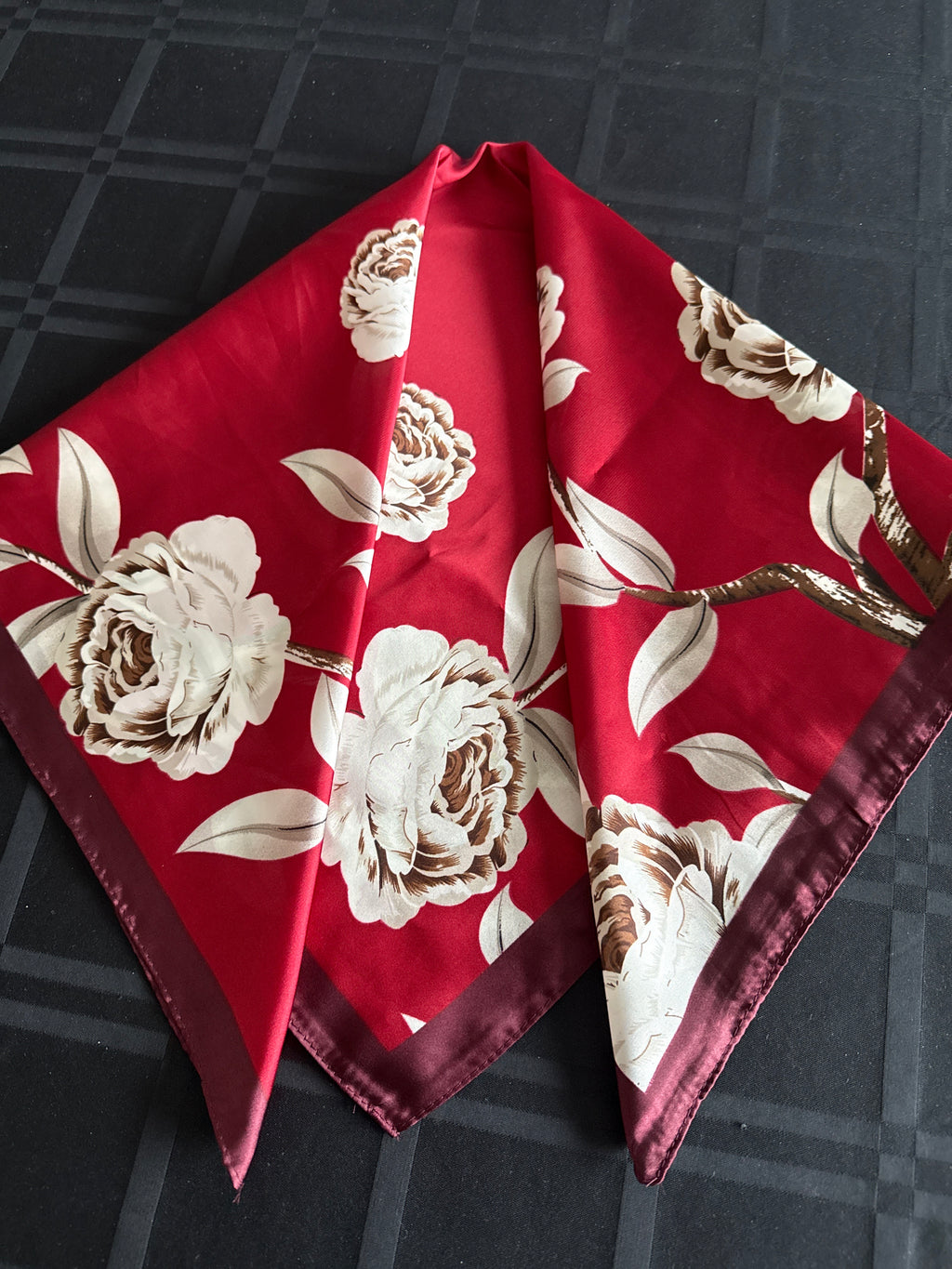 Tuch mit schönen Rosen