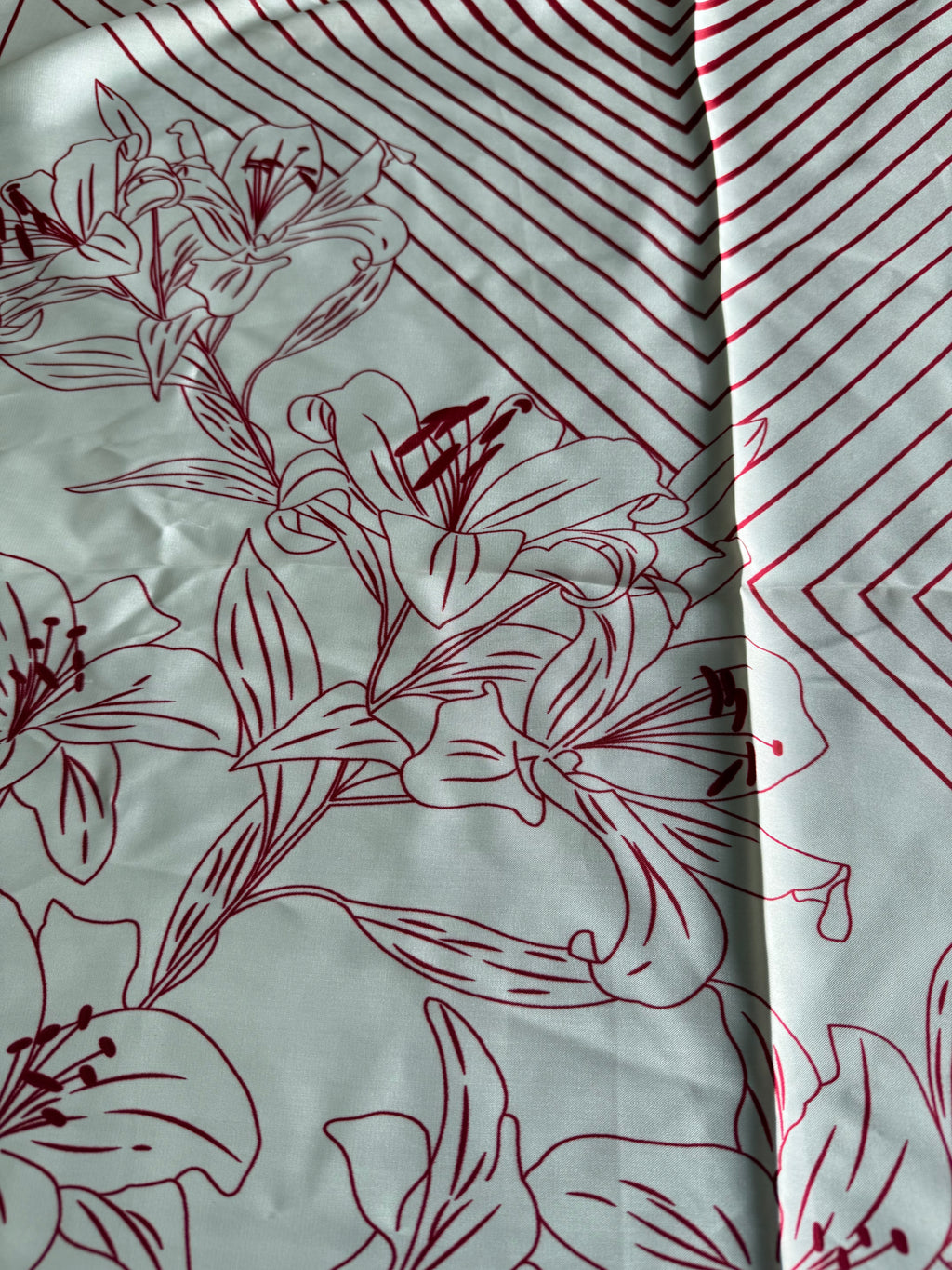 Halstuch mit Lilien