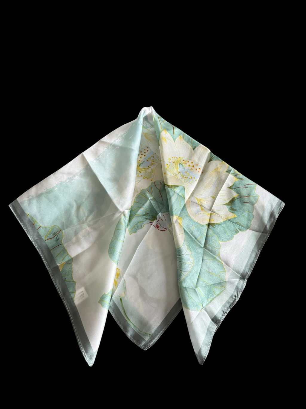 Seidenschal mit Blumen und Koi-Motiv, 100% Seide