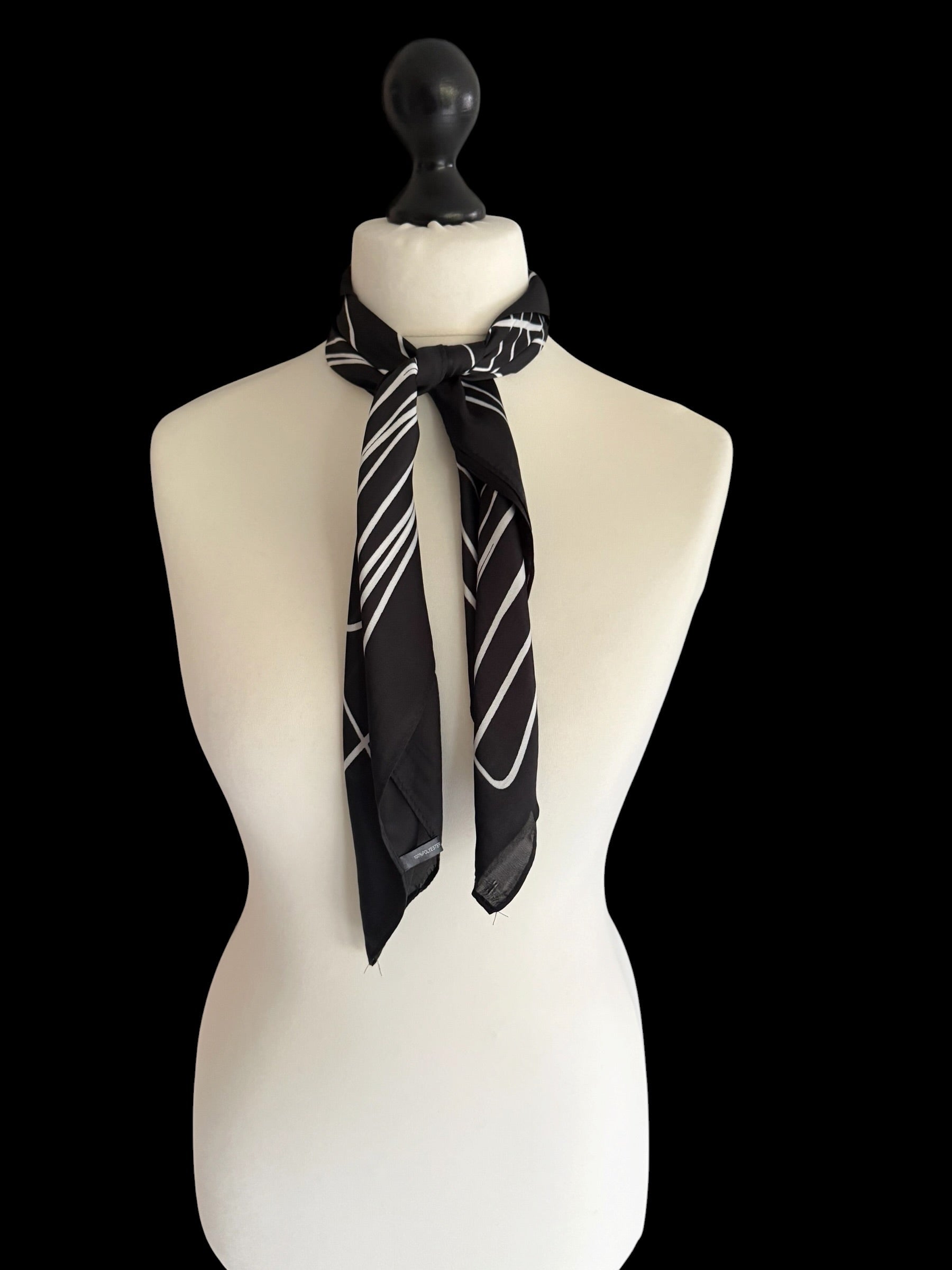 Tuch, Bandana, Kopftuch in schwarz/weißem Design