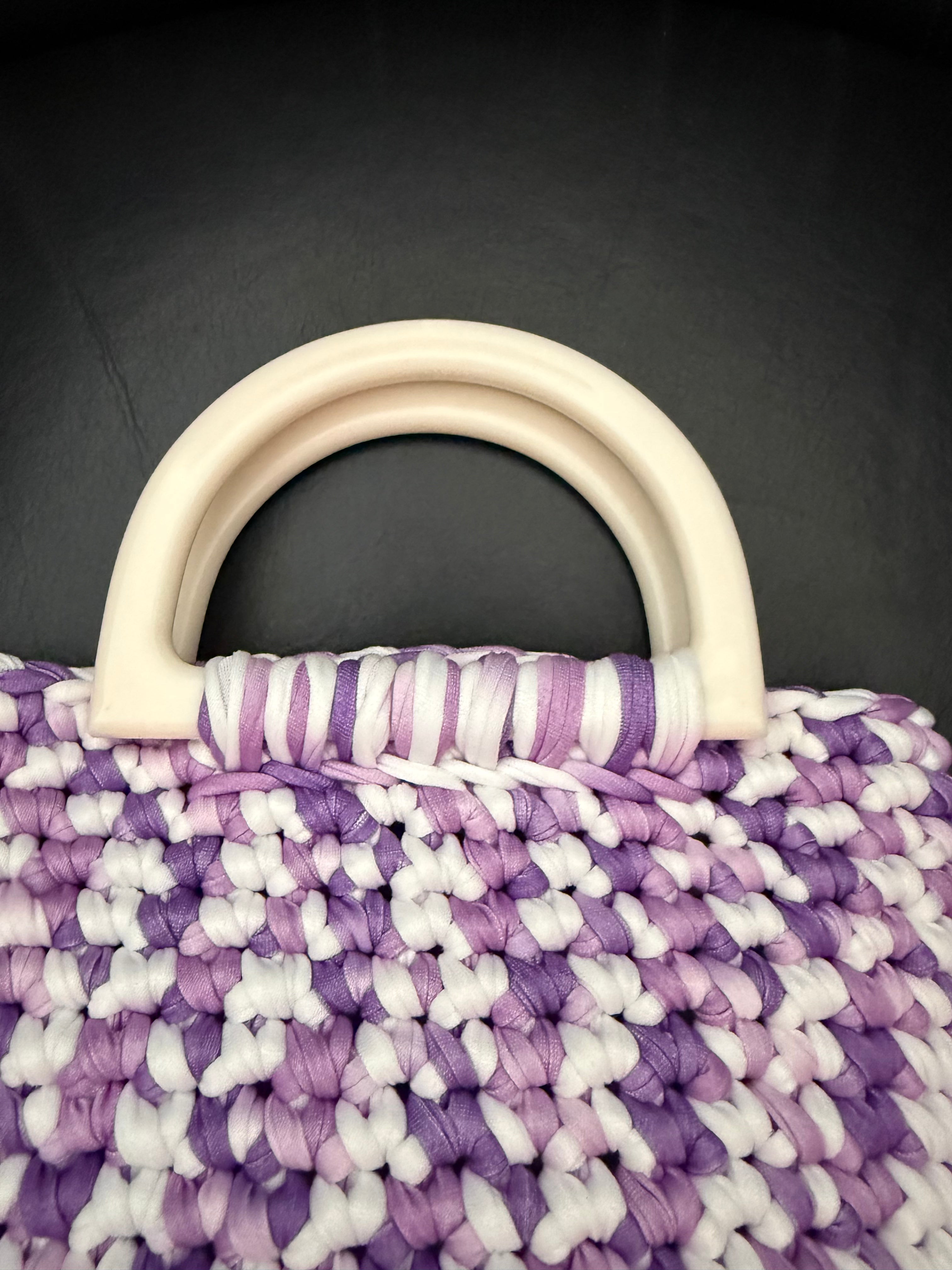 Süße kleine, selbstgehäkelte Handtasche „Fillie“