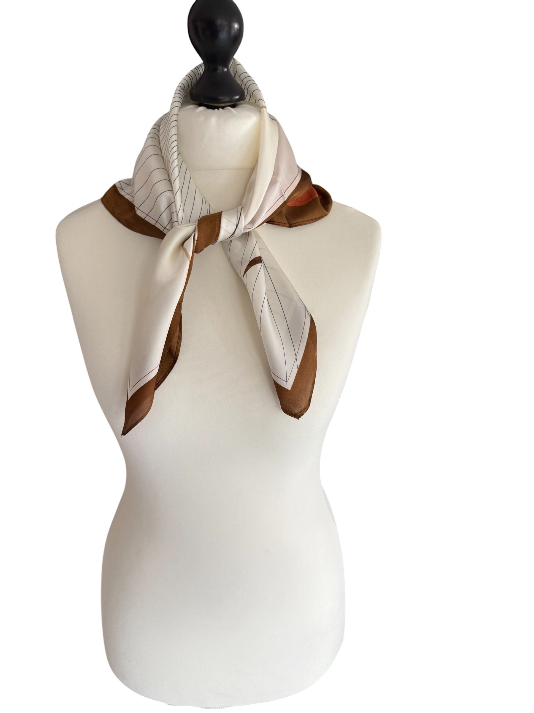 Halstuch im eleganten Bohemian-Stil